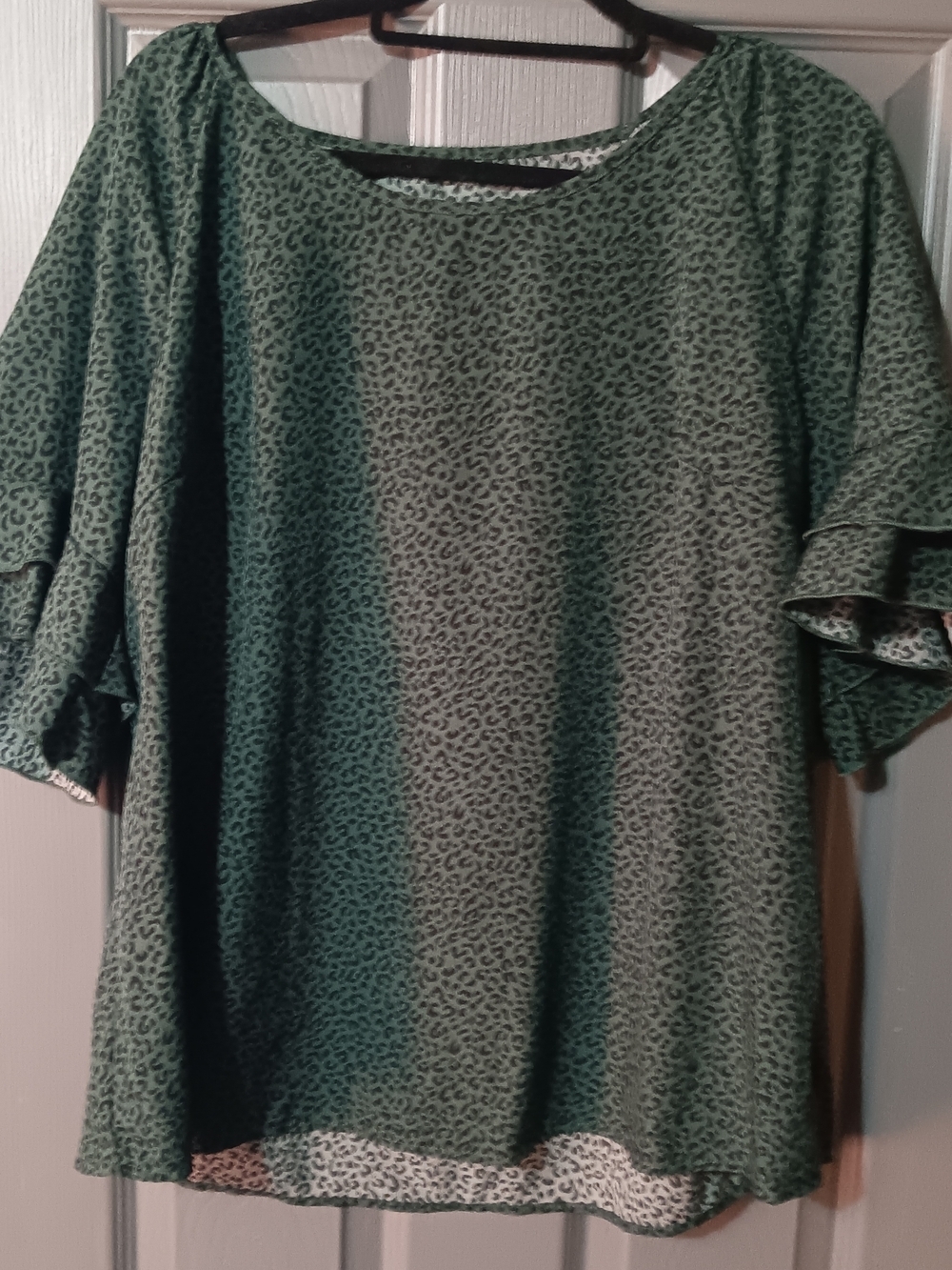 Shein Green Leopard Print Ruffle Sleeve Women's Top